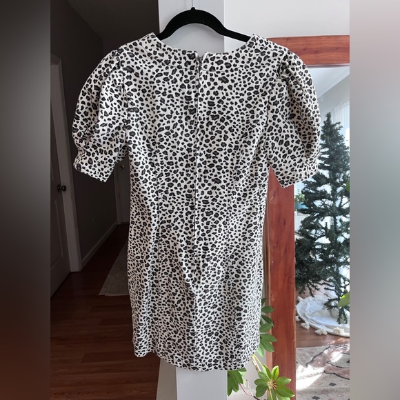 MOON RIVER ANTHROPOLOGIE Denim Puff Sleeve Cheetah Print Mini Dress - Picture 6 of 7